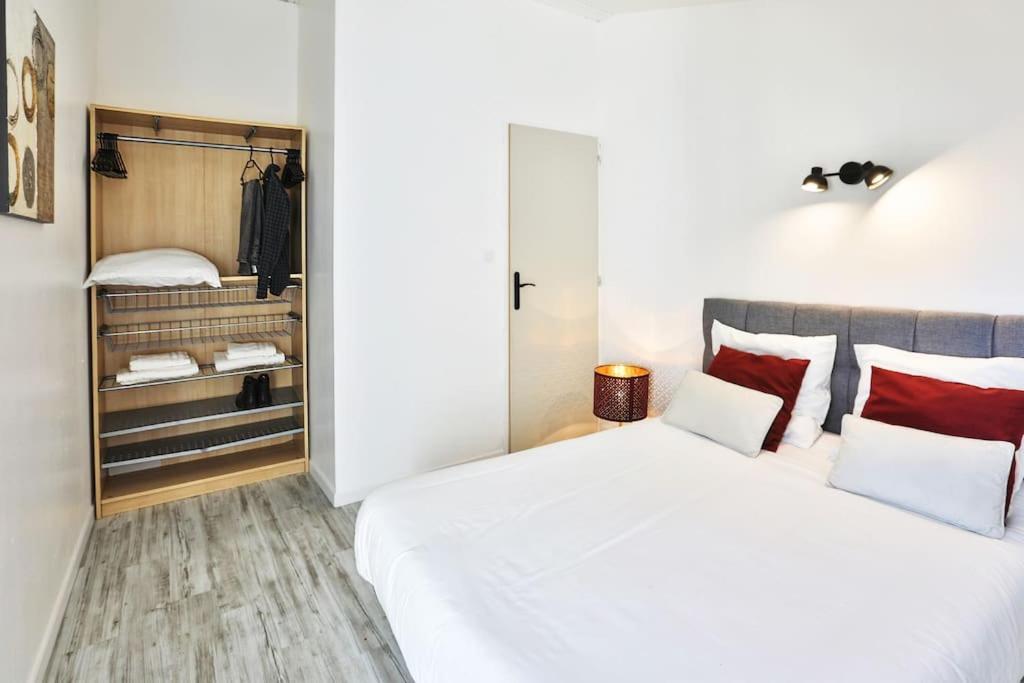 Le Cosy T2 Hypercentre ! Parking Inclus Et La Plage A 2 Min ! Les Sables-dʼOlonne Exteriör bild
