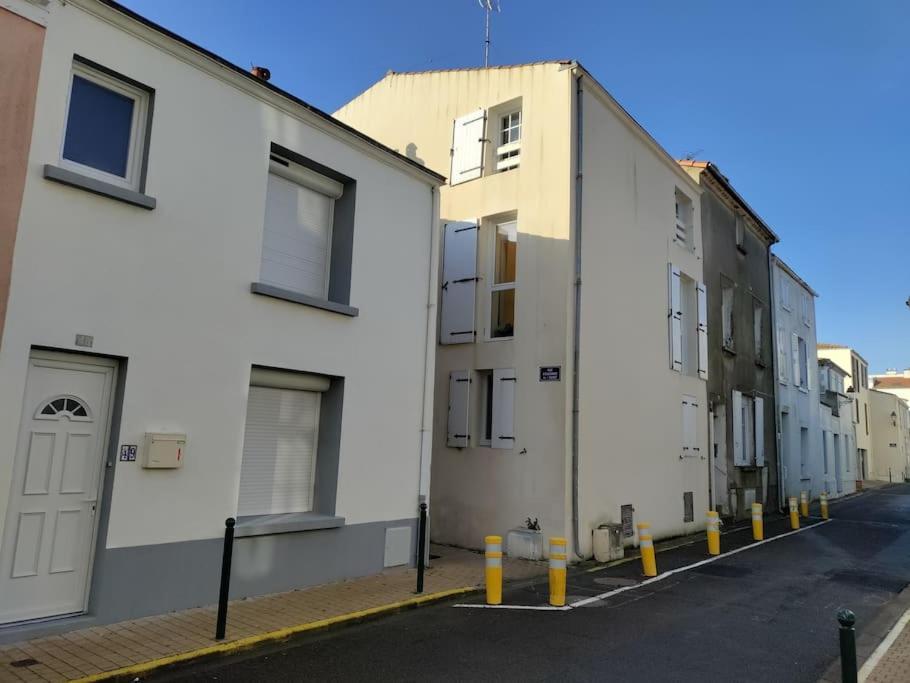 Le Cosy T2 Hypercentre ! Parking Inclus Et La Plage A 2 Min ! Les Sables-dʼOlonne Exteriör bild